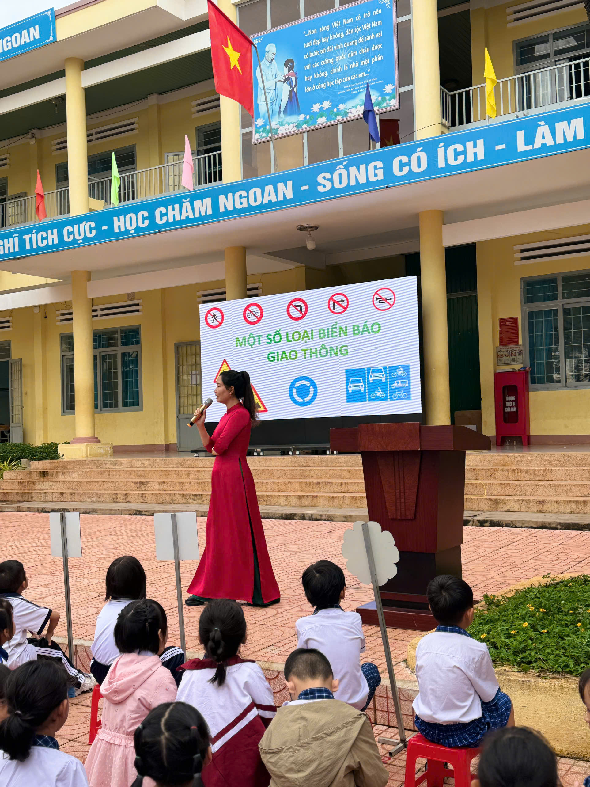 z7030474927193_825dbd28bdaf1cf5e6340468224f1bc5