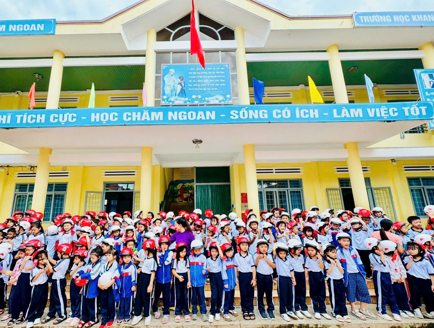 z7081789811685_a5d3403a40902057e17a0c9060760c07