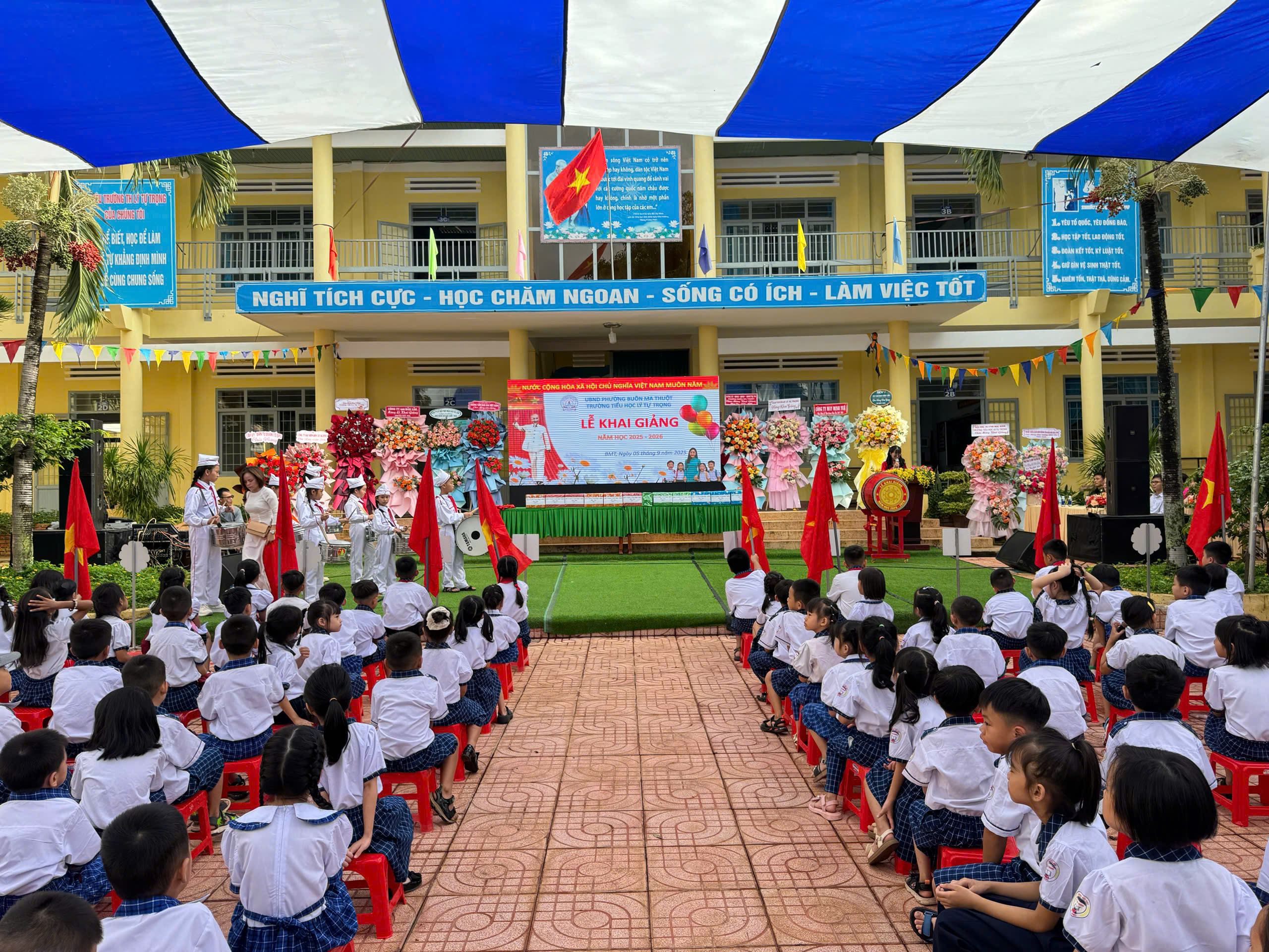 z6979082626353_666f0ee2dcc6086919fcfd14c54dc2bf